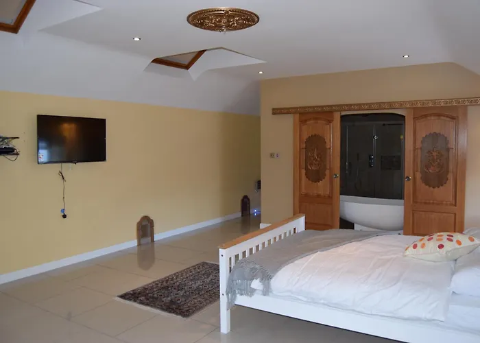 Amazing 4 Bed Scottish Baronial Style House