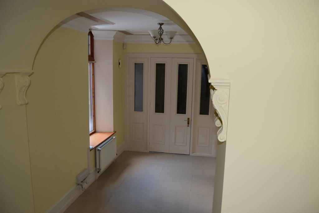 Amazing 4 Bed Scottish Baronial Style House *