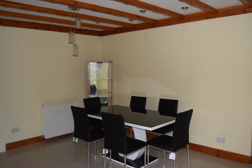 Casa vacanze Amazing 4 Bed Scottish Baronial Style House Westhill