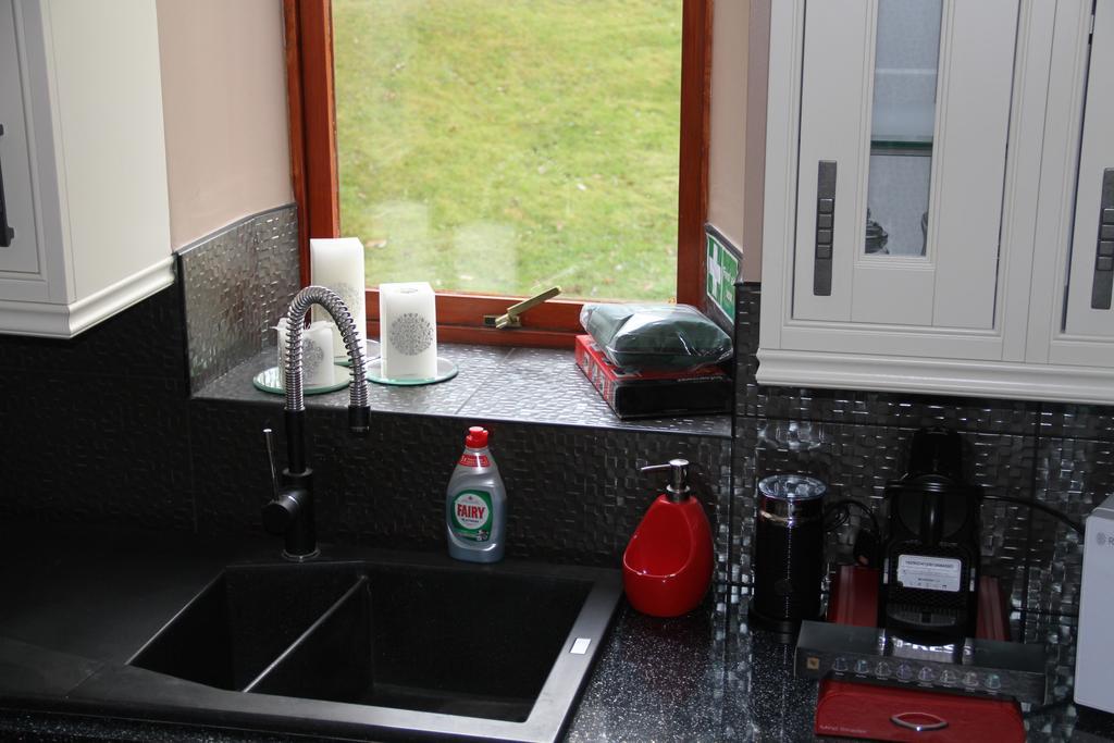 Casa vacanze Amazing 4 Bed Scottish Baronial Style House Westhill